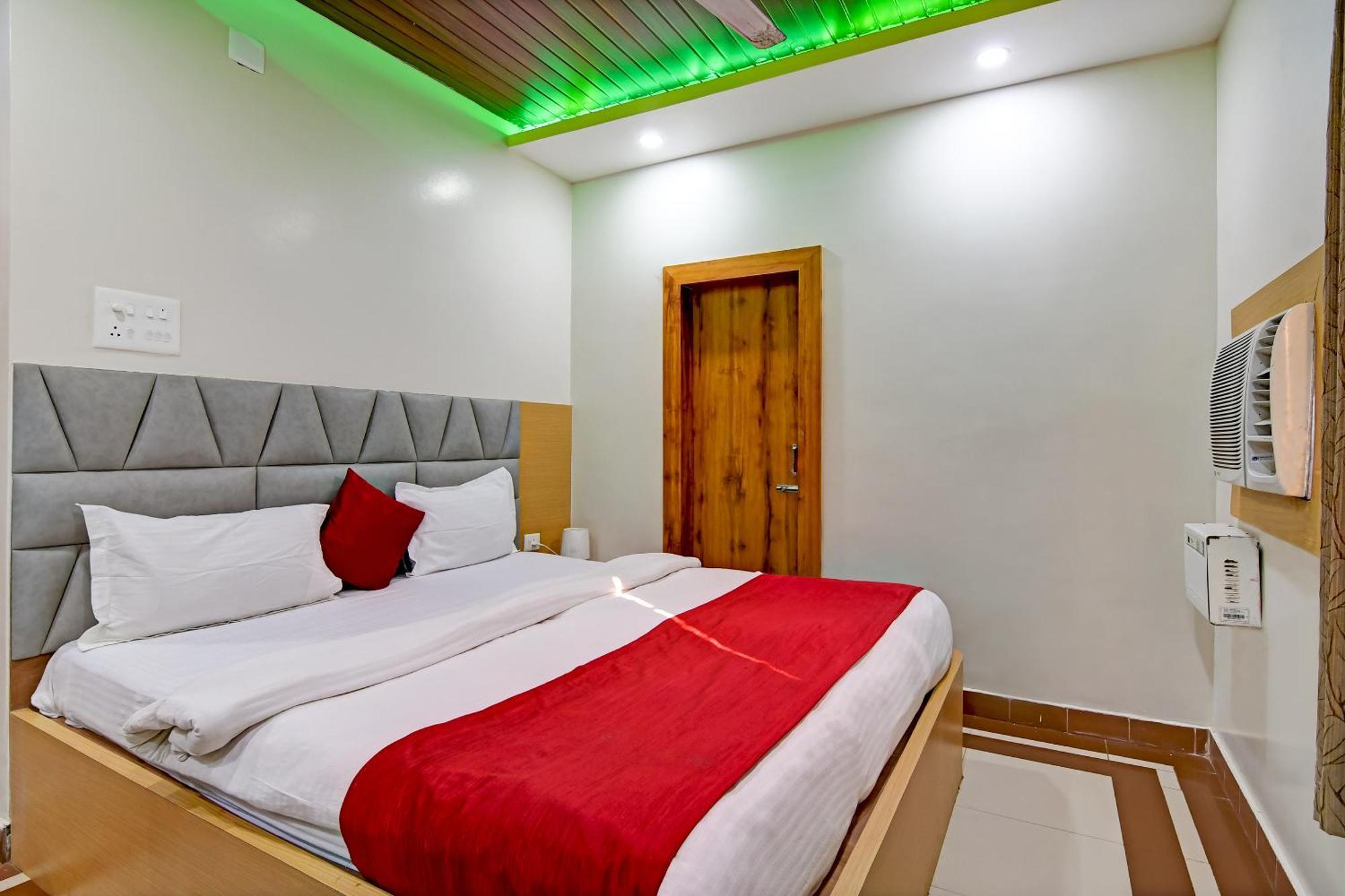 Hotel Ashray Puri Zewnętrze zdjęcie