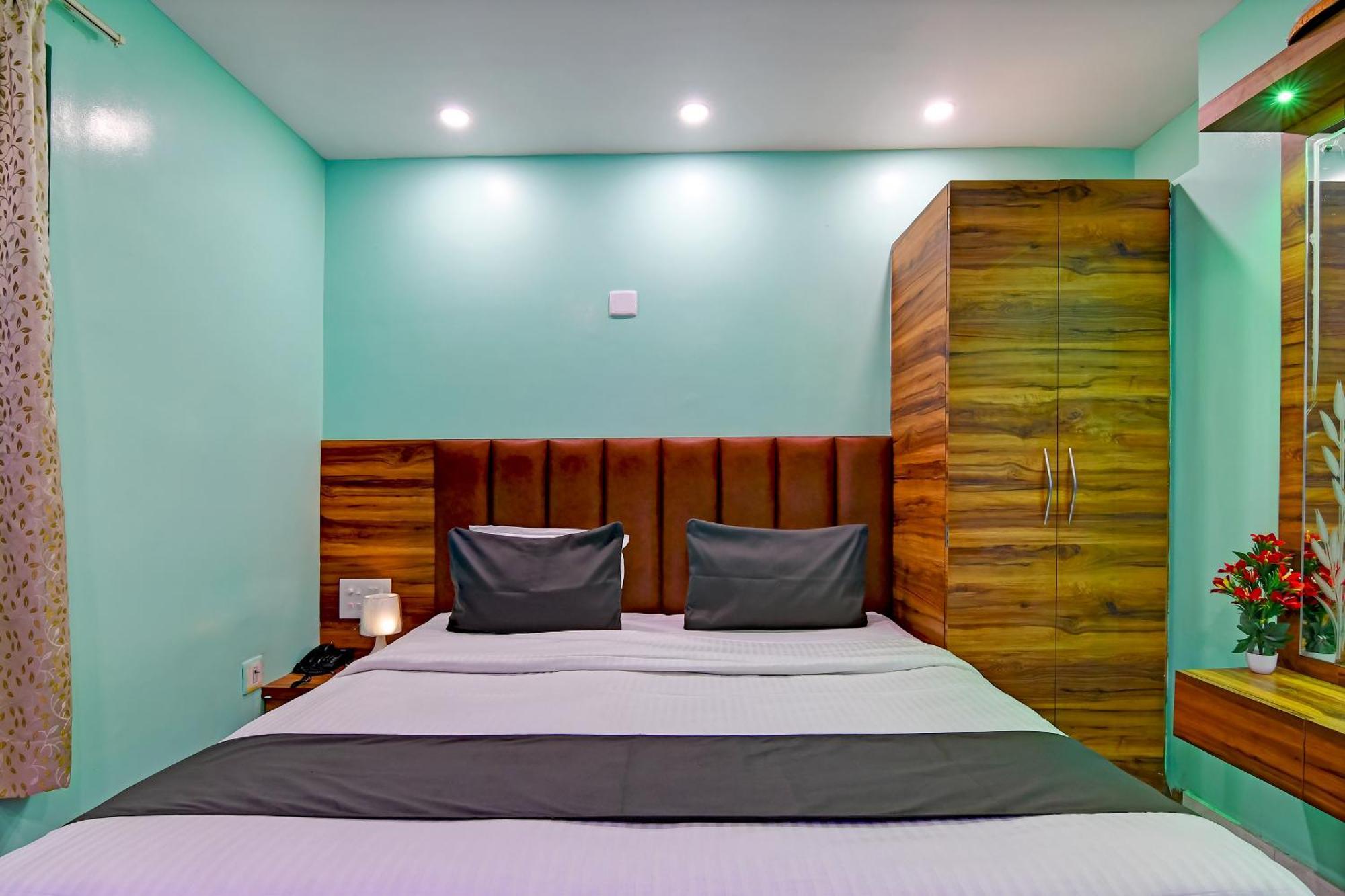 Hotel Ashray Puri Zewnętrze zdjęcie