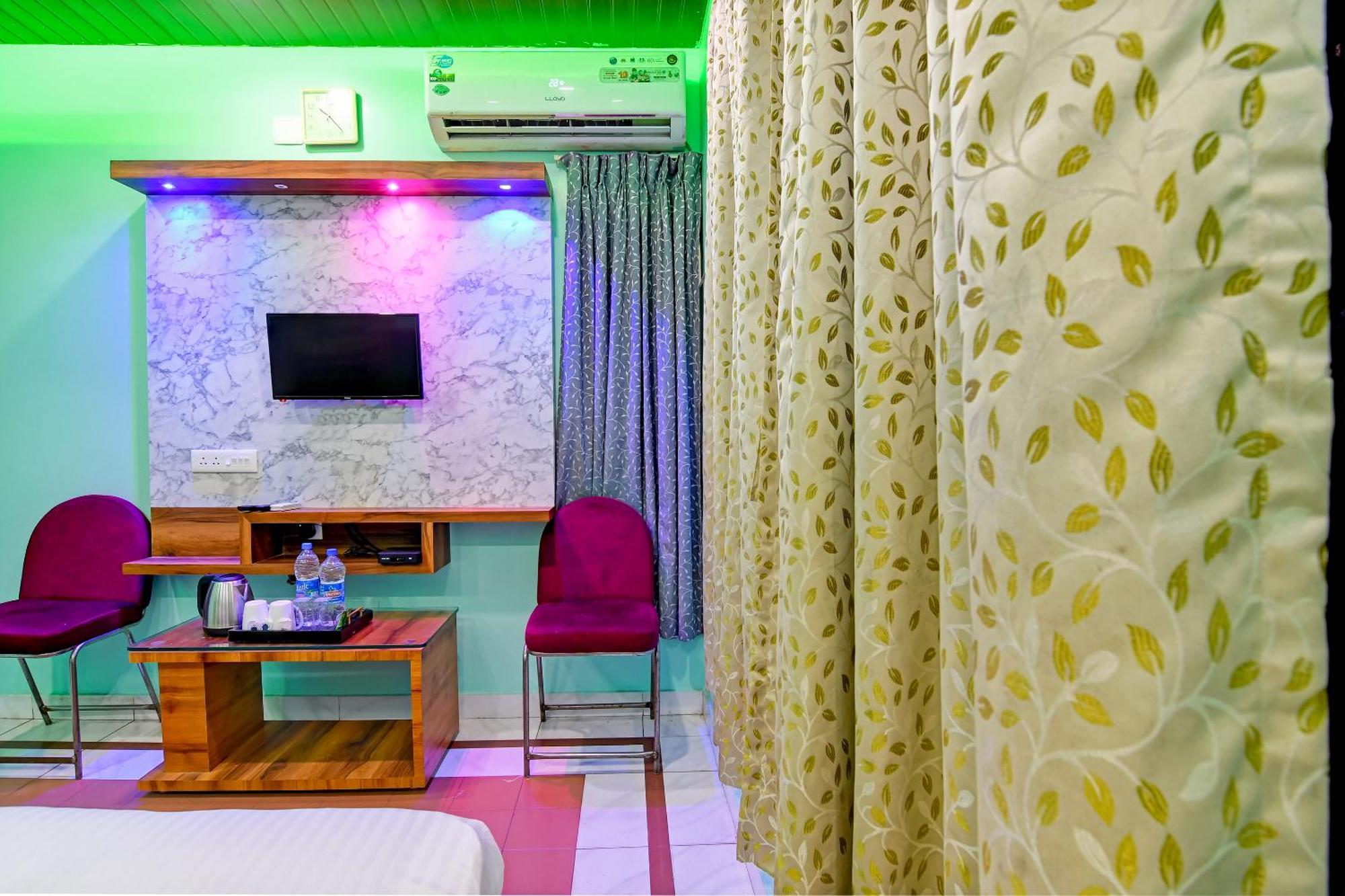 Hotel Ashray Puri Zewnętrze zdjęcie